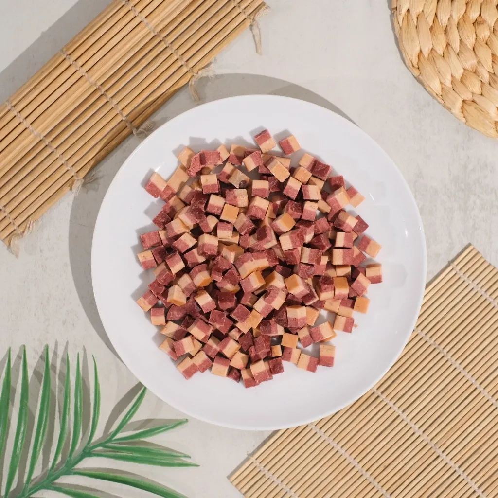 Beef Salmon Cube – Snack/Camilan Salmon Lezat dan Sehat untuk Kucing dan Anjing Berbentuk Dadu (100gr, 250gr, 500gr)